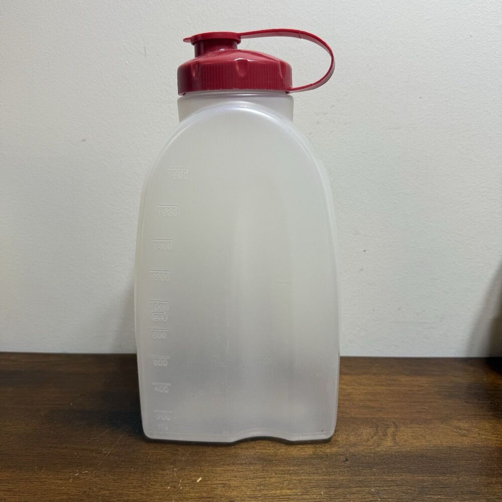 Rubbermaid Pitcher 2 QT Beverage Drink Container Bottle IC98 & Red Flip Lid IC95